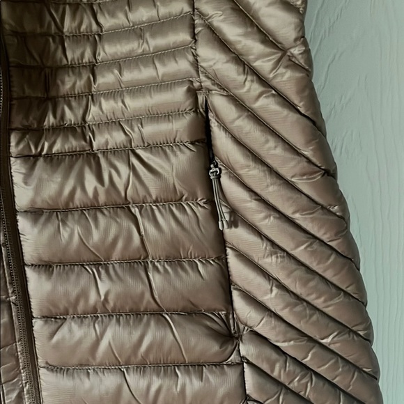 NWT Women's Down Right Long Vest size small - Picture 9 of 10